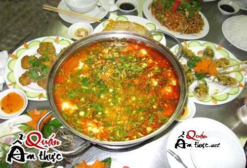 lau-cua-dong Cách nấu lẩu riêu cua đồng thơm ngon cho buổi ăn cuối tuần