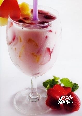 yaua Thêm đẹp da với ly yaourt trái cây mát lạnh