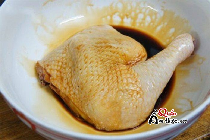 dui-ga-nuong-bang-noi-com-dien-1 Cách làm đùi gà nướng bằng nồi cơm điện