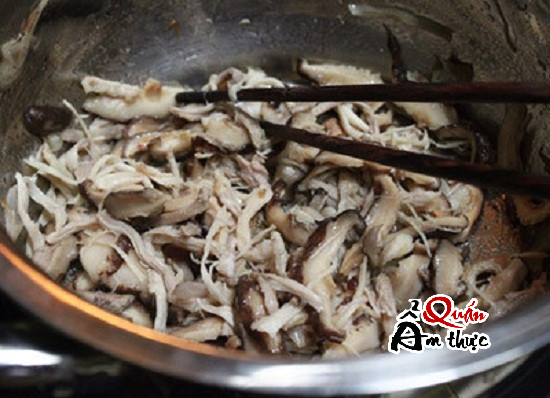 cach-nau-sup-ga-nam-huong Cách nấu súp gà nấm hương ngon & bổ dưỡng