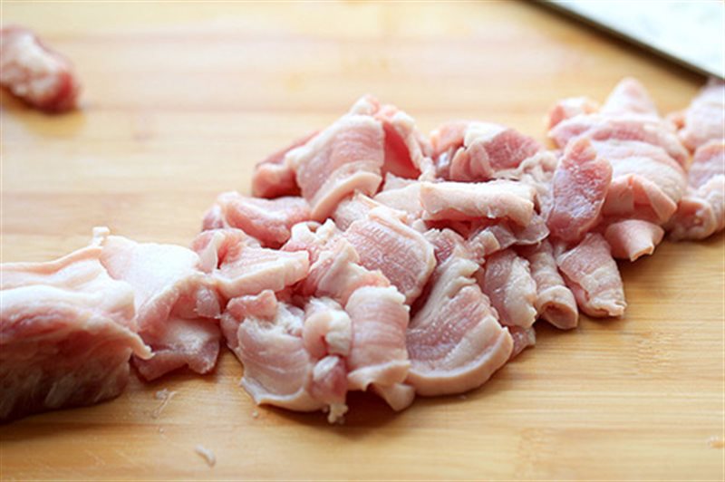 cach-lam-thit-heo-chien-1 Cách ướp thịt heo chiên ngon mềm